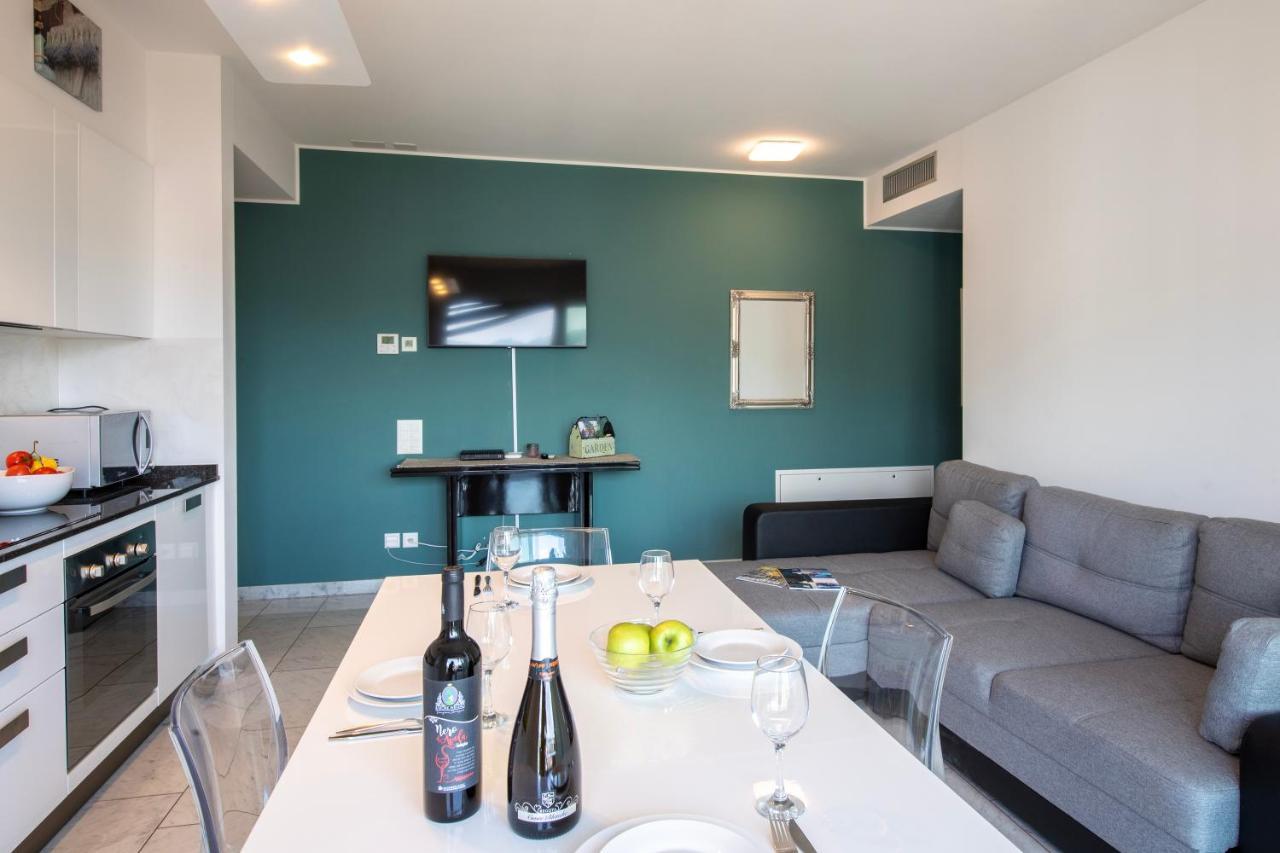 Panoramic Penthouse - Happy Rentals ลูกาโน ภายนอก รูปภาพ